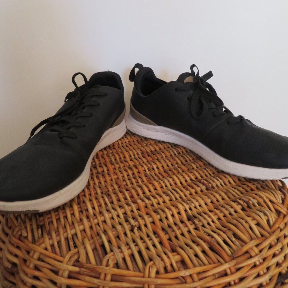 Steve Madden | Size 11M | Mens Black Prazer Lace Up Lightweight Casual Sneakers